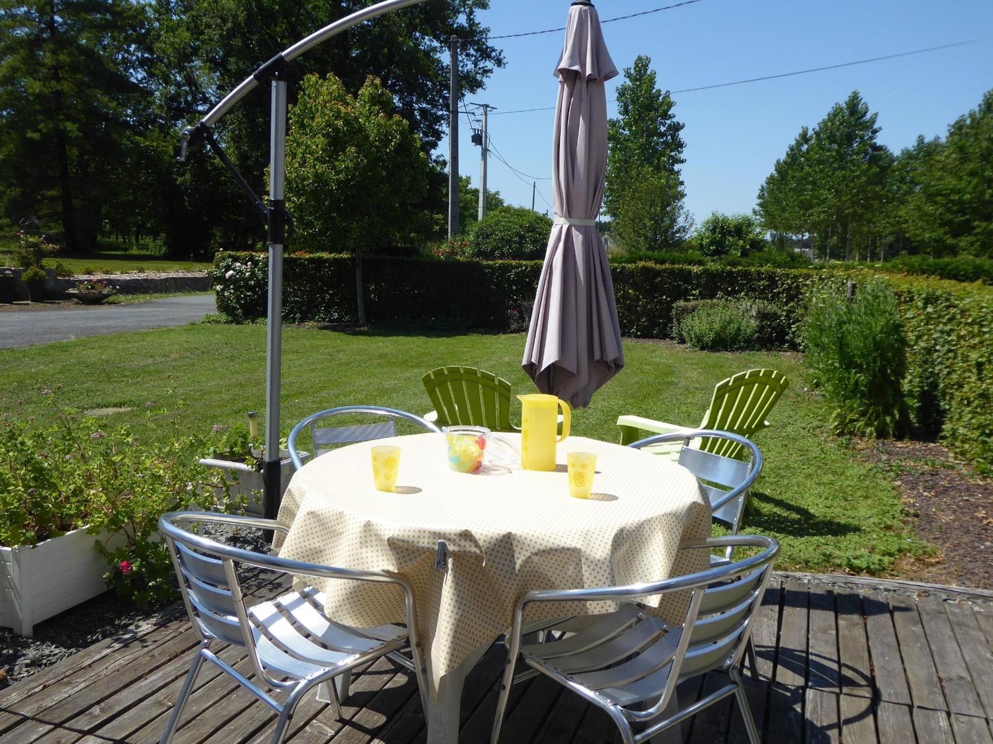 Gite Champetre Avec Piscine Chauffee, Cheminee, Et Terrasse En Plein Sud - Fr-1-410-131 La Chapelle-aux-Choux Exteriér fotografie